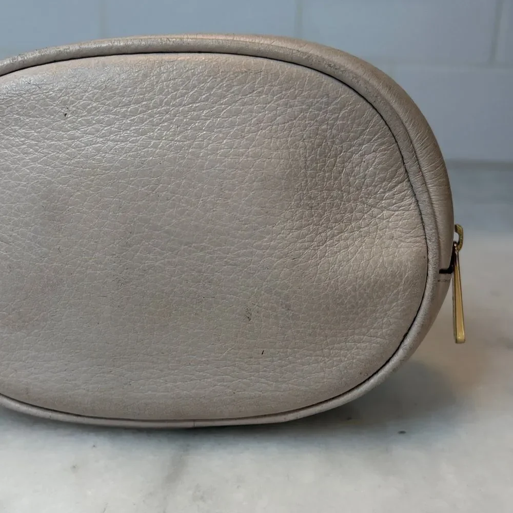 Michael Kors Bag Oval Pebbled Leather Cosmetic Case Pouch Clutch